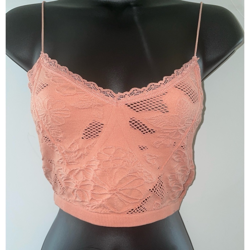 Forever 21 Lace Floral Camisole Top in Rose